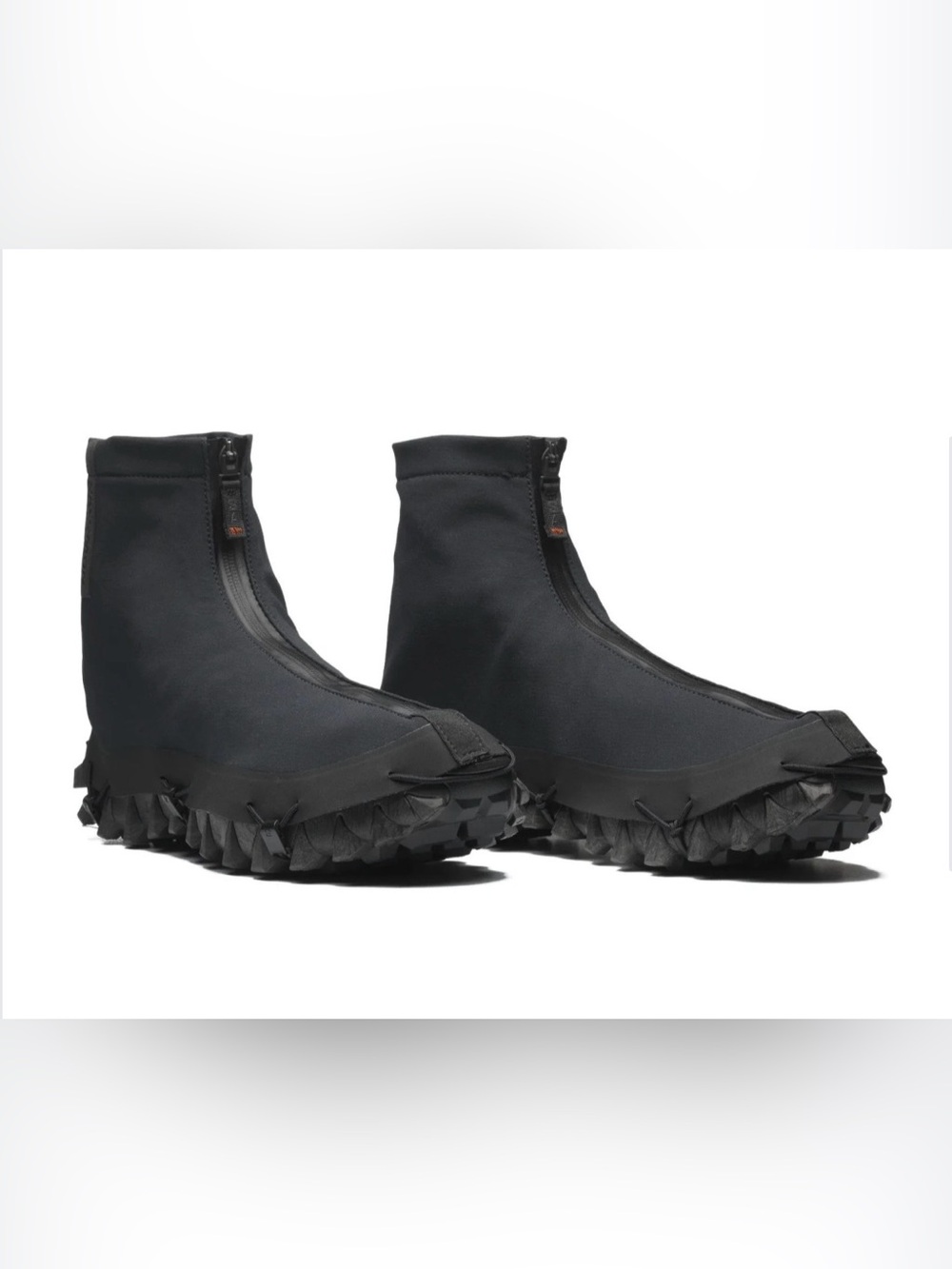 SALOMON
Snowclog Advance boots